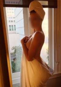 Kadıkoy'un Sihirli Escort'u ile Tanışma Zamanı: Dazzling Deniz